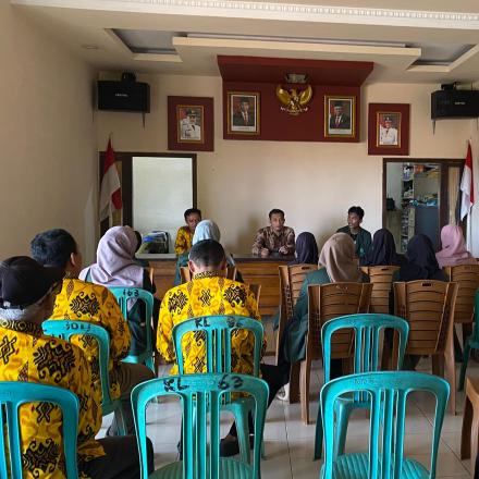 KKN Desa Kaligawe kunjungi Balai Desa dan Tokoh Sekitar
