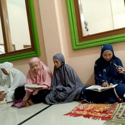 Kegiatan Rutin Malam Senin di Masjid Al-Hikmah
