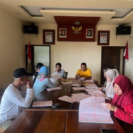 REKAP AWAL DAN PERSIAPAN PENDISTRIBUSIAN SPPT PBB 2025 OLEH PETUGAS GOM 
