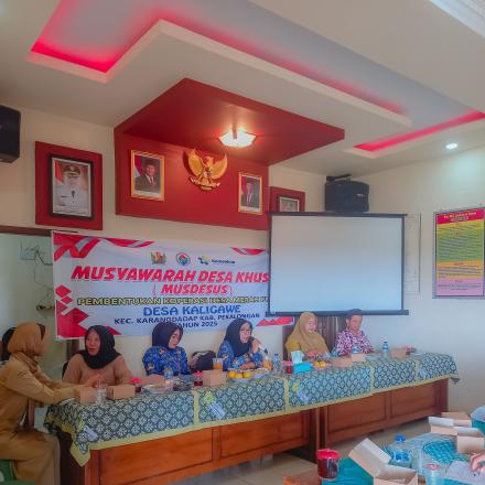 PELAKSANAAN MUSDESUS PEMBENTUKAN KOPERASI DESA MERAH PUTIH KALIGAWE KARANGDADAP PEKALONGAN